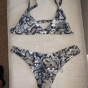 Snake print bikini!!